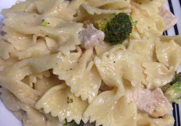 Turkey & broccoli pasta