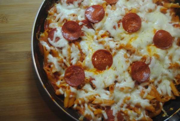 pepperoni-pizza-pasta-bake-recipe-1